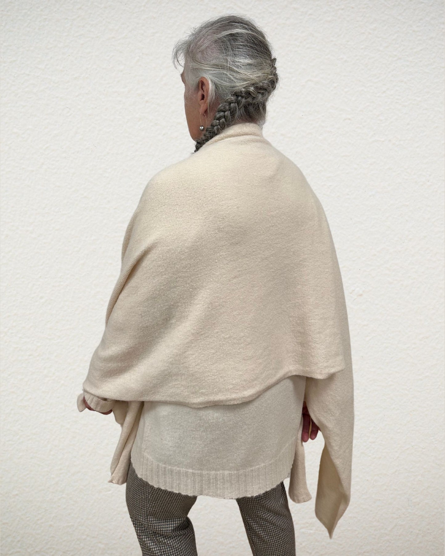 Strickschal in Crème