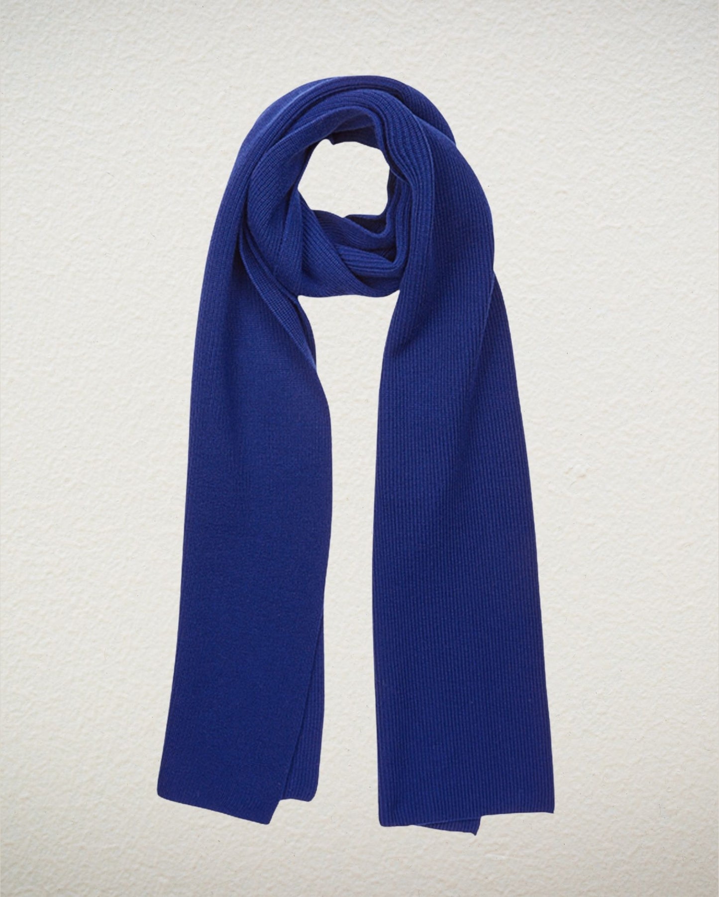 Blauer Strickschal aus 100% Wolle