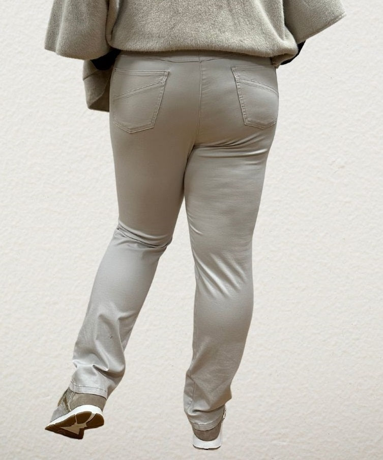 Five Pocket Hose in Ecru