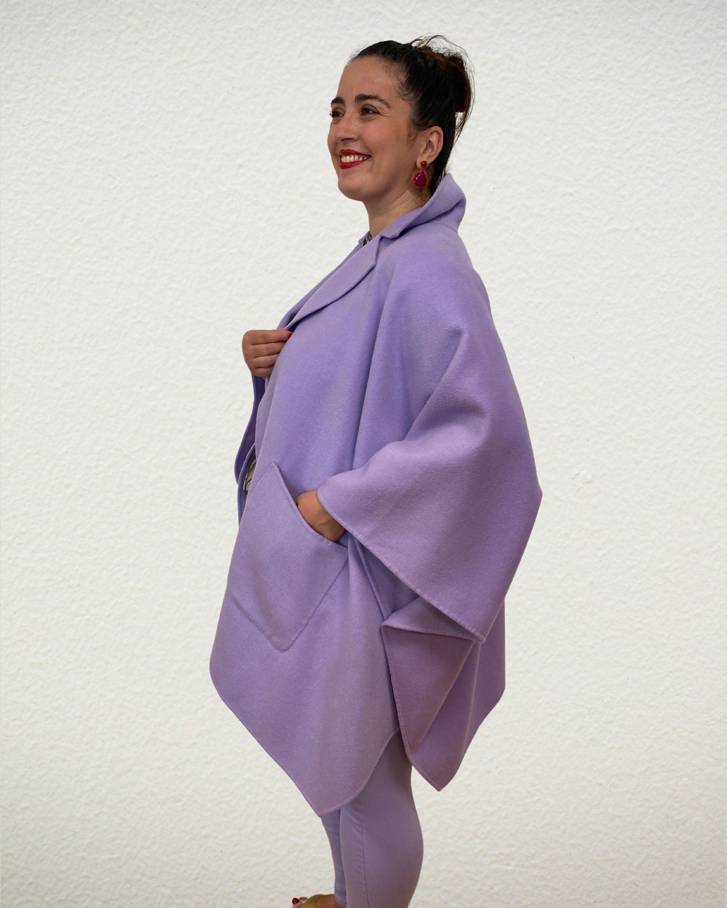 Poncho Woll-Jacke in Lila