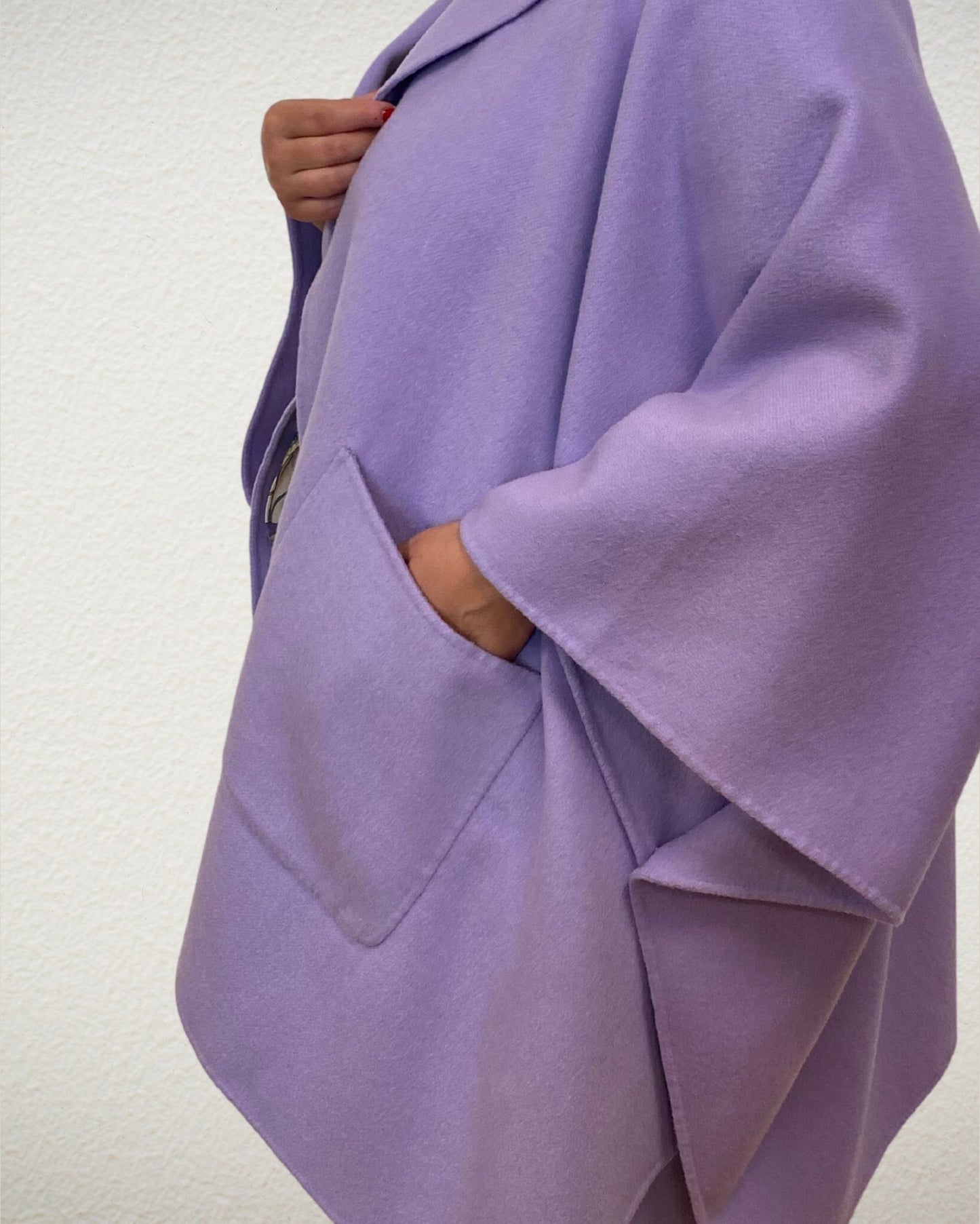 Poncho Woll-Jacke in Lila