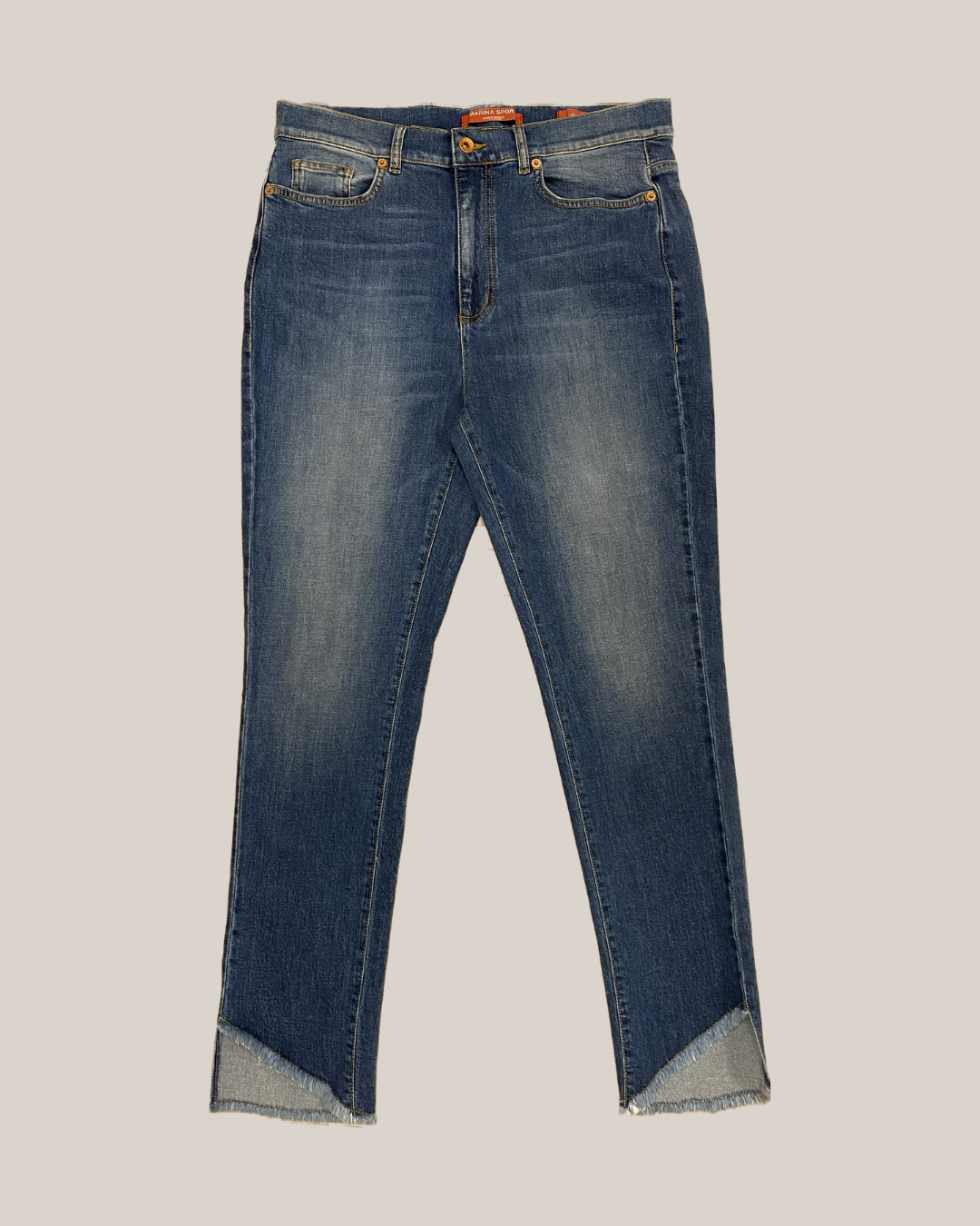 Verwaschene ausgefranste Jeans