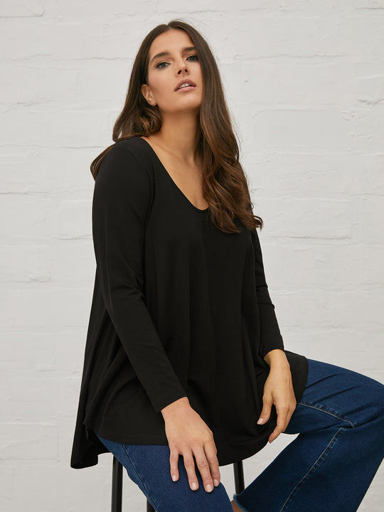 langarm Shirt mit V-Ausschnitt in Schwarz von Mat Fashion_grosse Grösse_DE BOER plus Luzern_1