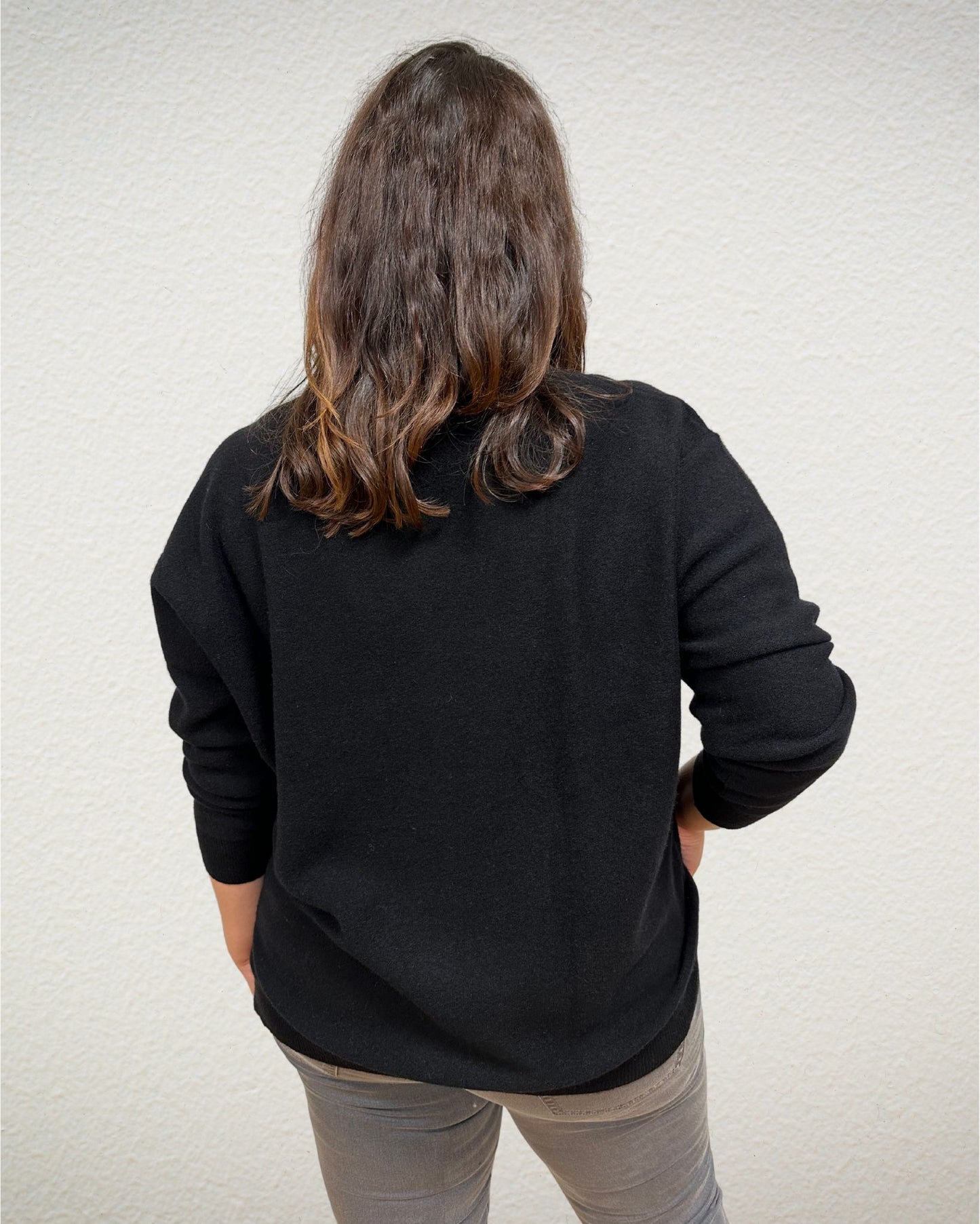 V-Ausschnitt Pullover aus Cashmere in Schwarz