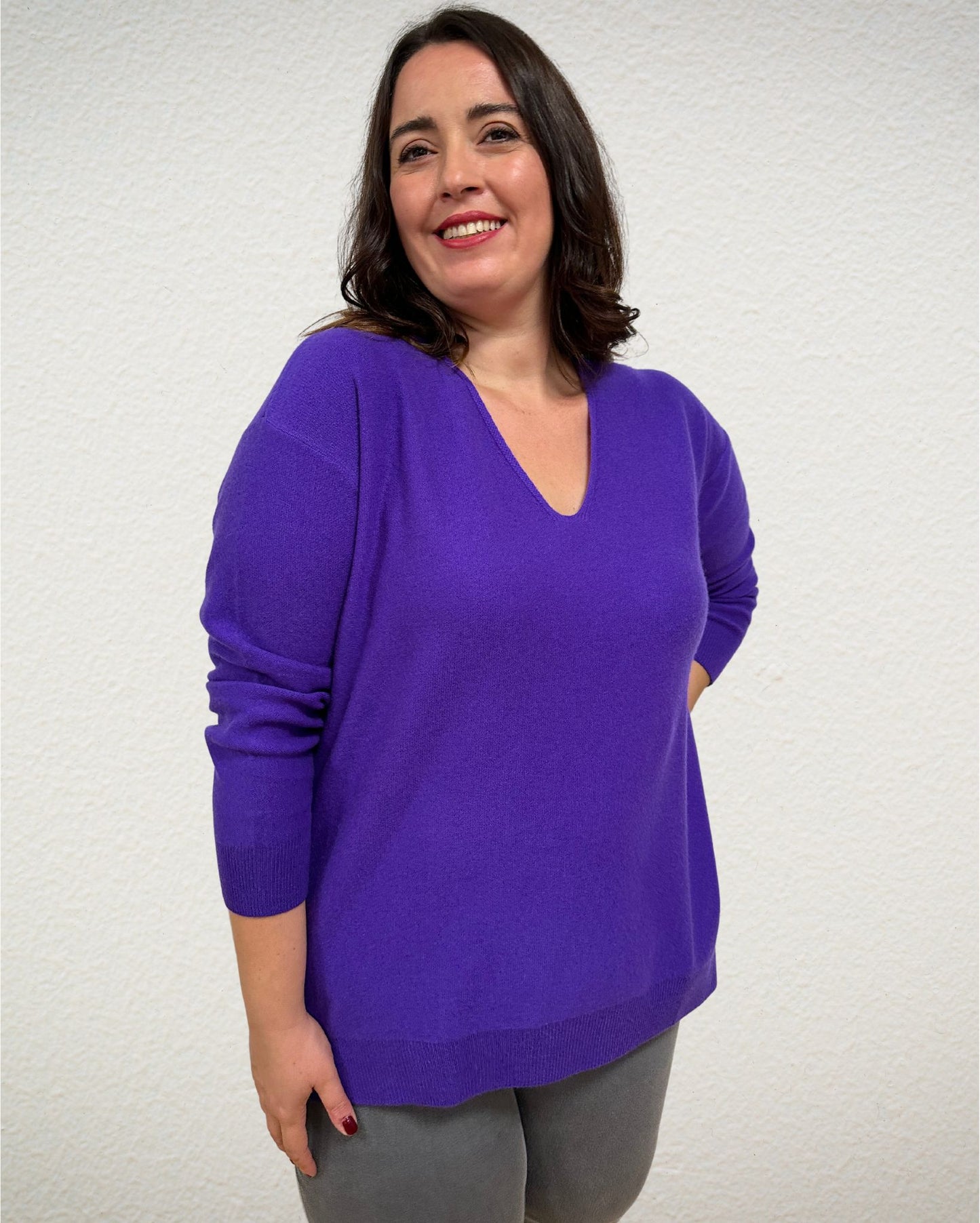 V-Ausschnitt Pullover aus Cashmere in Violet