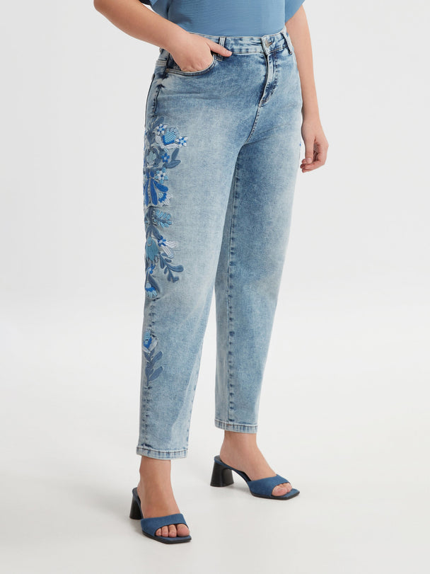 Jeans mit Blumenstrickerei von MAT FASHION_grosse Grössen_DE BOER plus Luzern