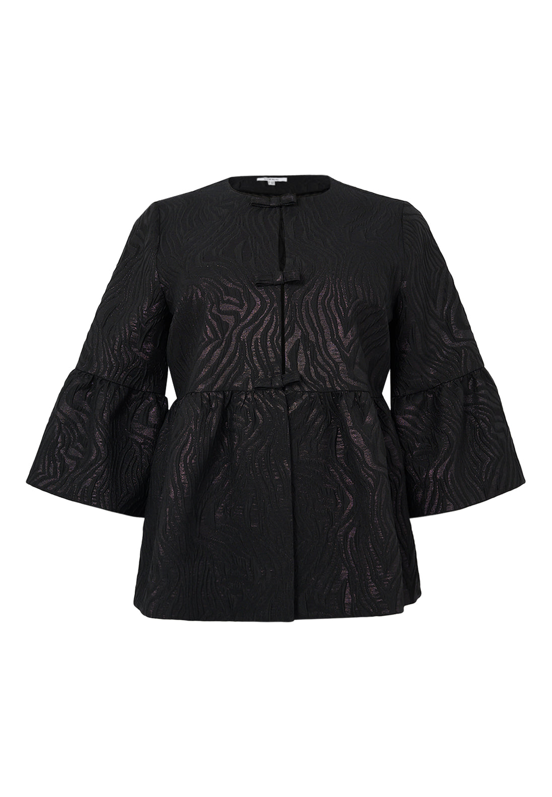 Abendjacke mit Volante in Schwarz mit Volant am Arm von YOEK_grossen Grössen_DE BOER plus Luzern_5