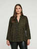 Leo Print Bluse in Khaki/Schwarz leicht sattiniert von Mat  Fashion_grosse Grössen_DE BOER plus Luzern_1