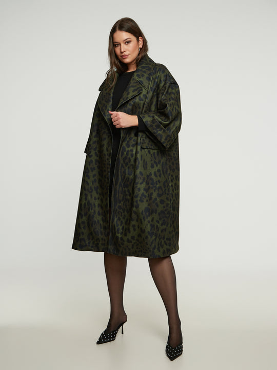 Mantel in Leo-Print in Khaki/Schwarz von Mat Fashion_grosse Grössen_DE BOER plus_1