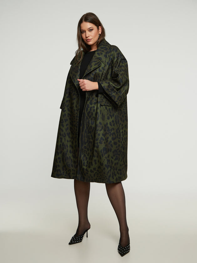 Mantel in Leo-Print in Khaki/Schwarz von Mat Fashion_grosse Grössen_DE BOER plus_1