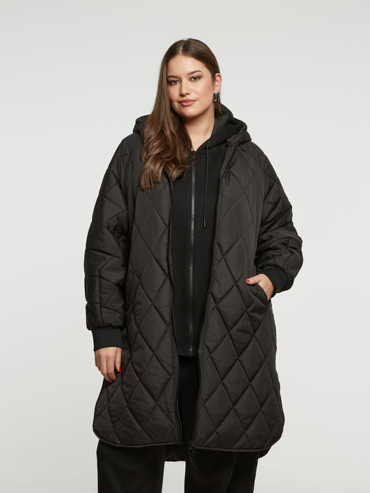 Wintermantel mit Kapuze in Schwarz von Mat Fashion_grosse Grössen_DE BOER plus Luzern_1