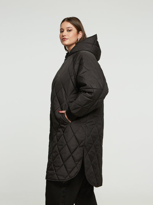 Wintermantel mit Kapuze in Schwarz von Mat Fashion_grosse Grössen_DE BOER plus Luzern_5