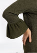 Kleid mit feinem Lurex in Khaki mit kleinem Volant am Arm von YOEK_grosse Grössen_DE BOER plus Luzern_3