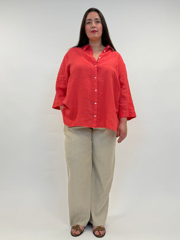 Leinebluse in Coral mit 3/4 Arm von Backstage_grosse Grössen_DE BOER plus Luzern