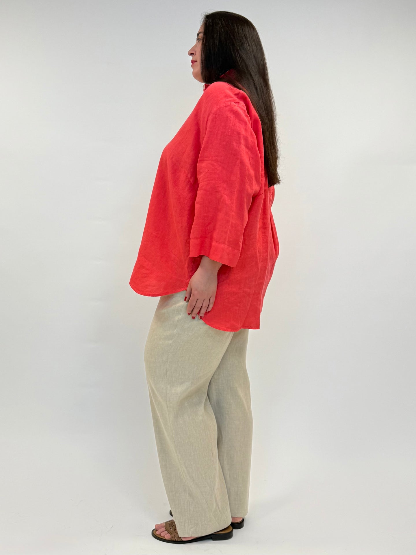 Leinebluse in Coral mit 3/4 Arm von Backstage_grosse Grössen_DE BOER plus Luzern_3