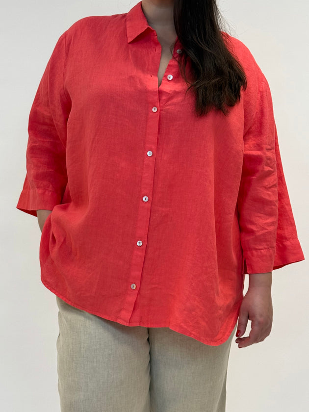 Leinebluse in Coral mit 3/4 Arm von Backstage_grosse Grössen_DE BOER plus Luzern_1