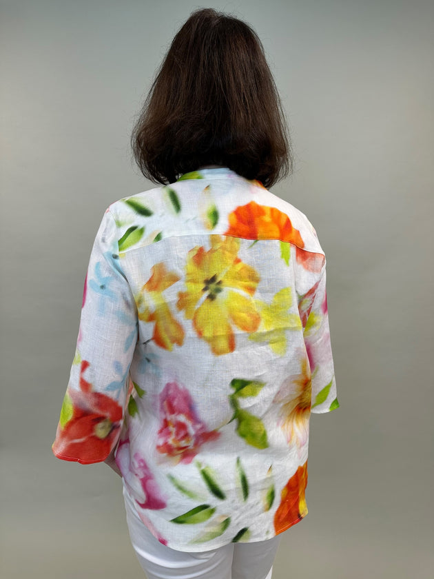 Leinenbluse mit Fantasie-Blumenprint von Backstage_grosse Grössen_DE BOER plus  Luzern_2
