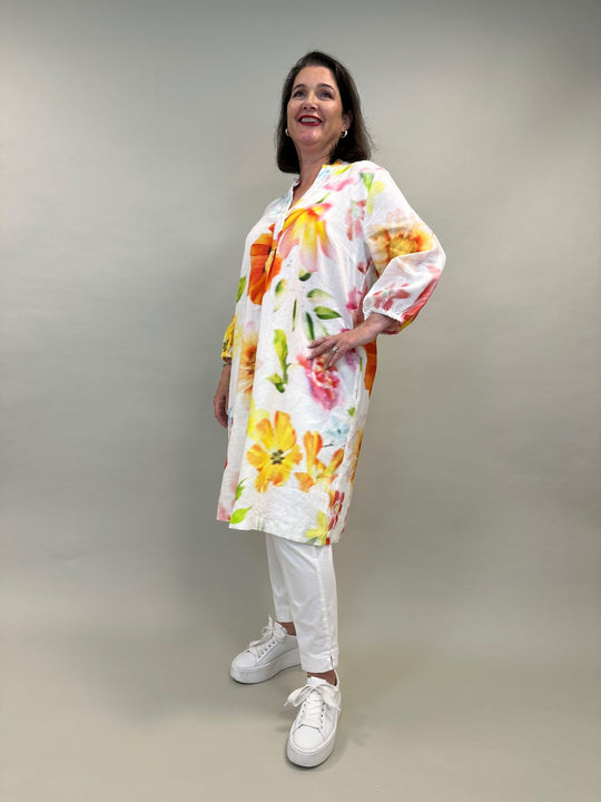 Leinenkleid in Blumenprint von Backstage_grosse Grössen_DE BOER plus Luzern_2
