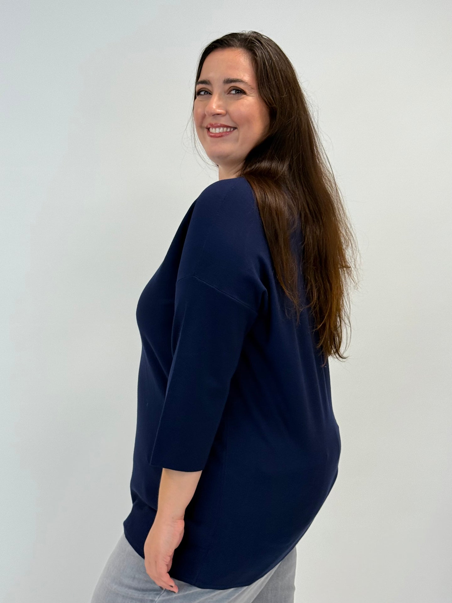 rundhals Pullover aus Viskose in Blau von Handmade_grosse Grössen_DE BOER plus Luzern_2
