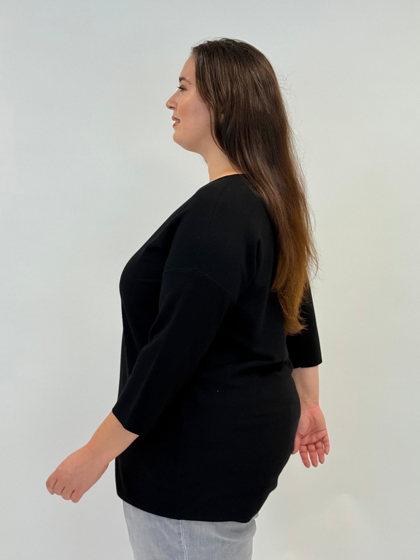 Modern-Basic Pullover mit rundhals in Schwarz von Handmade_grosse Grössen_DE BOER plus_3