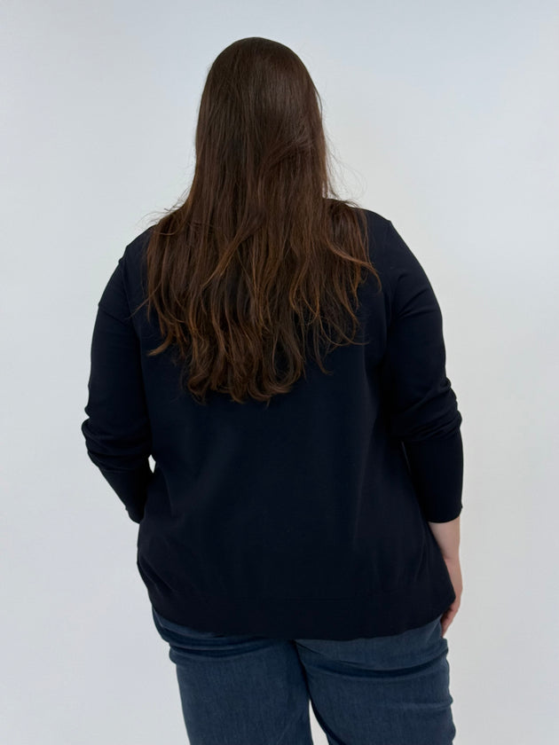 Dunkelblauer Viskose Pullover in Rundhals und hat einen abnehmbareren Kragen von Elena Mirò_grossen Grössen_DE BOER plus Luzern_3