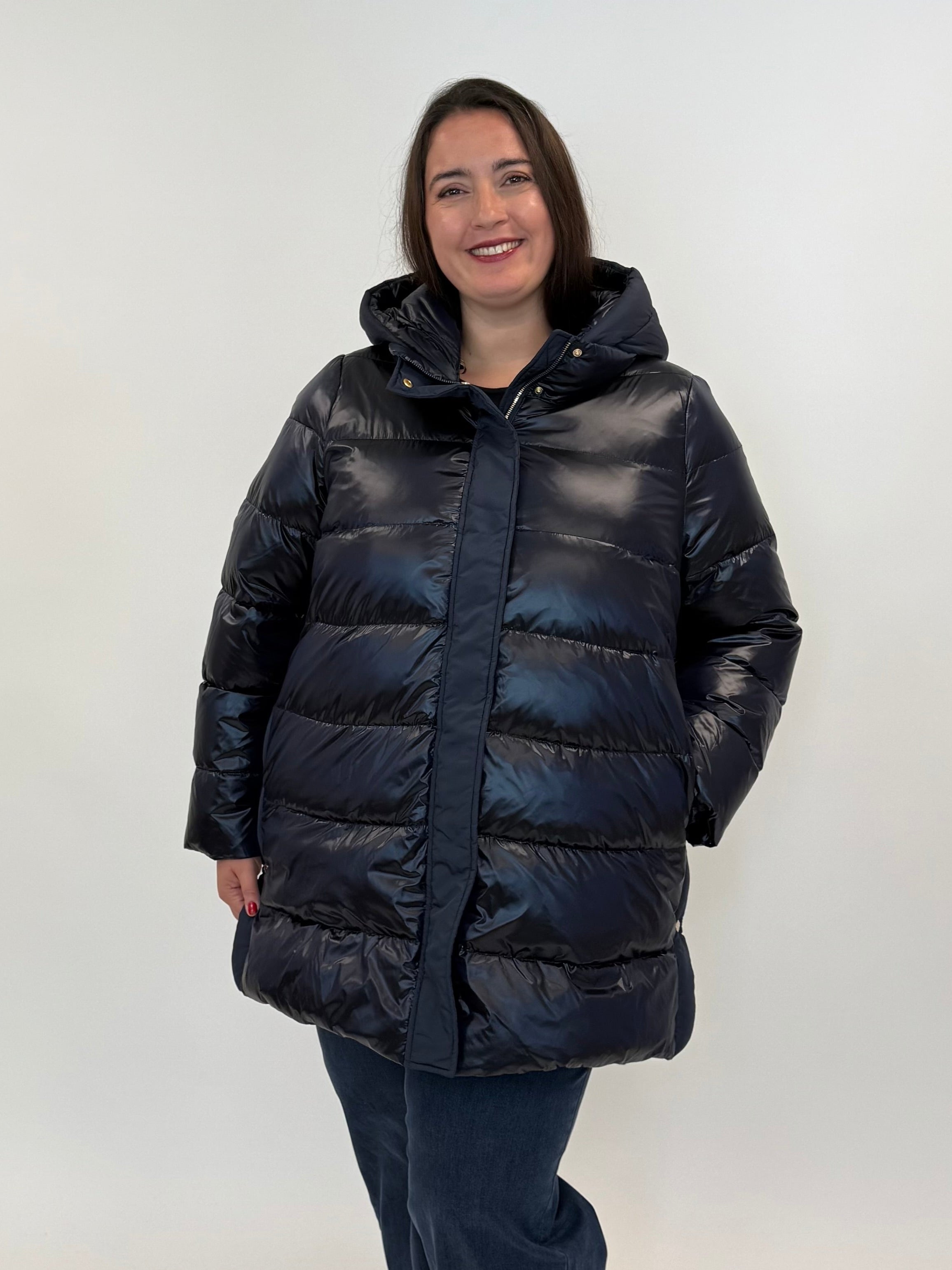 Daunenjacke in Dunkelblau mit abnehmbarer Kapuze von Elena Mirò_grossen Grössen_DE BOER plus Luzern_1