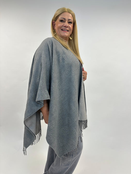 Wollcape in Grau von Elena Mirò_grosse Grössen_DE BOER plus Luzern_2