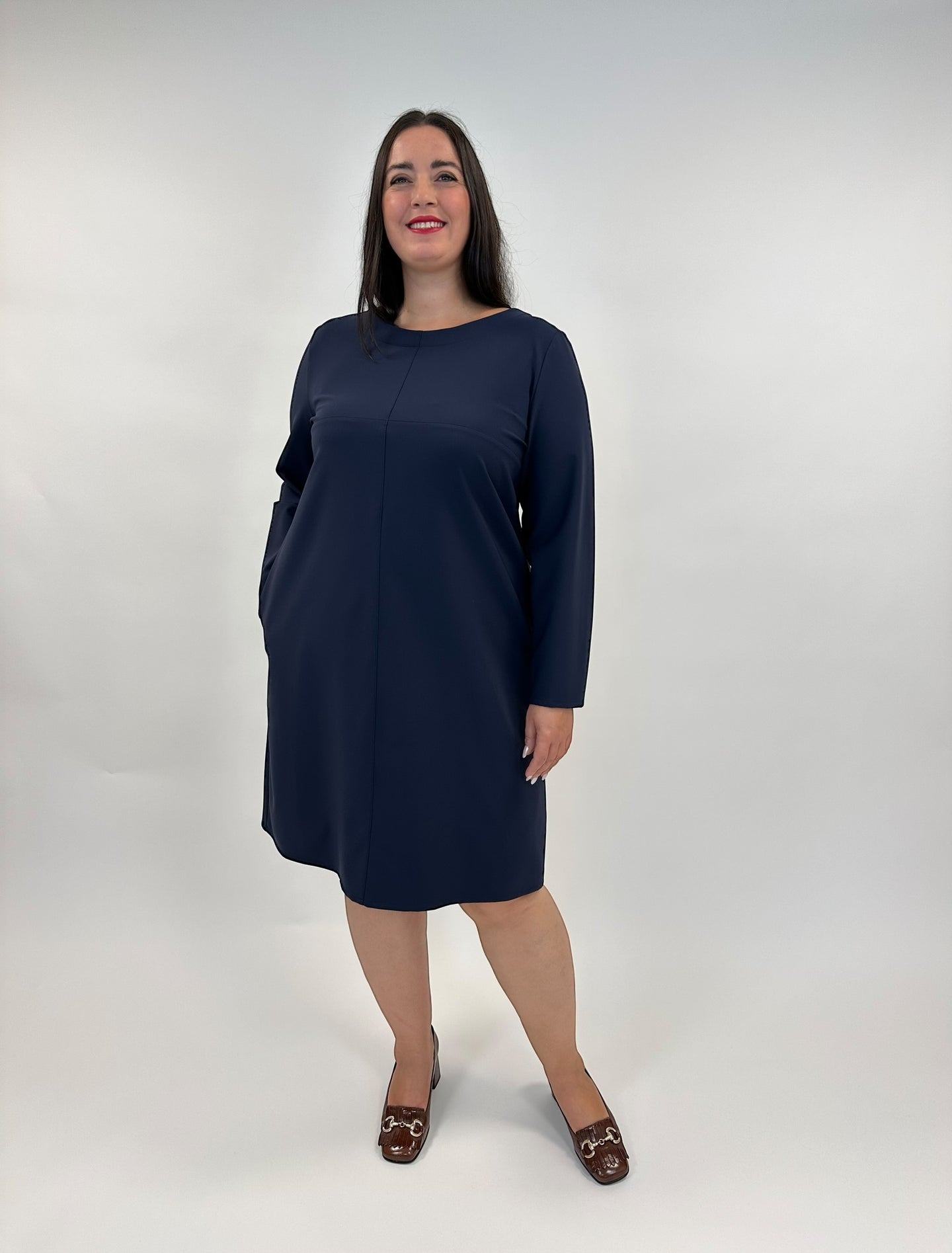 Technostretch-Kleid in leichter A-Form von Hindahl&Skudenly - grosse Grössen - DE BOER plus Luzern