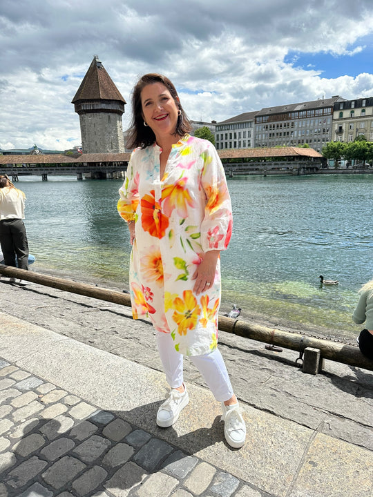 Leinenkleid in Blumenprint von Backstage_grosse Grössen_DE BOER plus Luzern_7