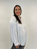 weisse Bluse mit Steinchen und leichter O-Shape von Mat Fashion - grosse Grössen - DE BOER plus Luzern 