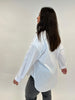 weisse Bluse mit Steinchen und leichter O-Shape von Mat Fashion - grosse Grössen - DE BOER plus Luzern 
