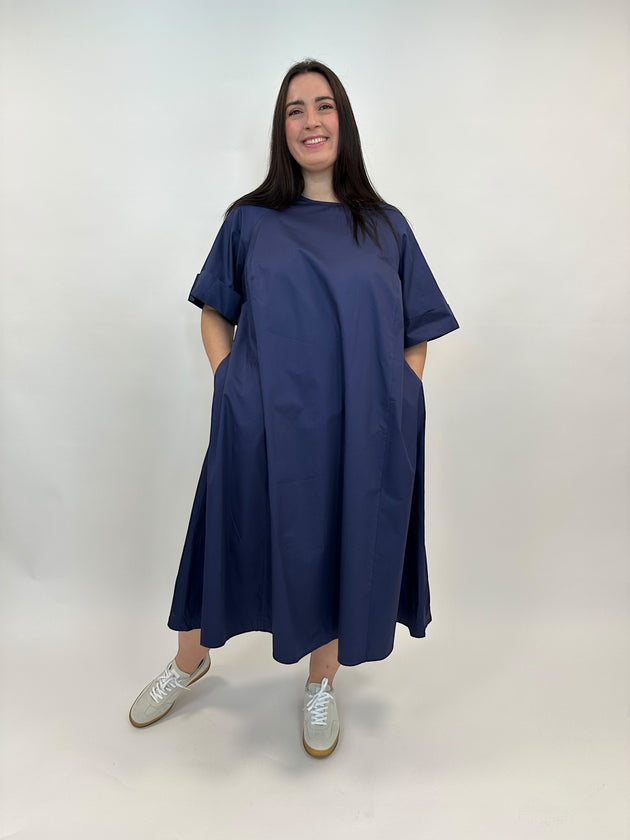 Baumwoll-Kleid in Marine von Mat Fashion_grosse Grössen_DE BOER plus Luzern_1