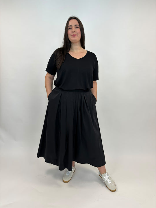 Baumwoll-Jupe in Schwarz von Mat Fashion_grosse Grössen_DE BOER plus Luzern_3
