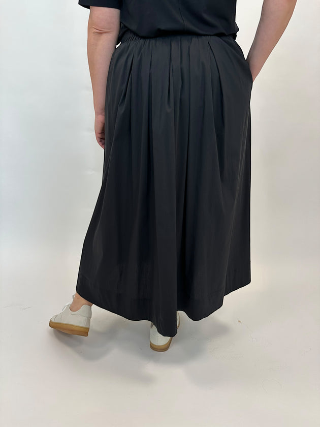 Baumwoll-Jupe in Schwarz von Mat Fashion_grosse Grössen_DE BOER plus Luzern_2