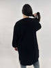 Strickmantel mit Armdetails in Schwarz von Mat Fashion - grosse Grössen - DE BOER plus Luzern 