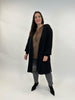 Strickmantel mit Armdetails in Schwarz von Mat Fashion - grosse Grössen - DE BOER plus Luzern 