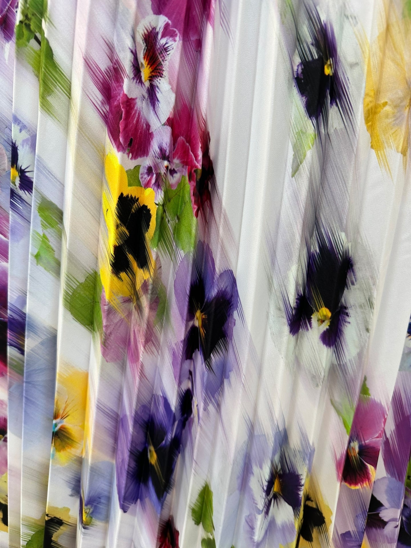 Pliesse-Jupe mit Blumenprint von Mat Fashion_grosse Grössen_DE BOER plus Luzern