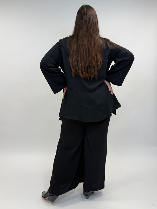 weite Hose in Schwarz von Mat Fashion_grosse Grössen_DE BOER plus Luzern_6