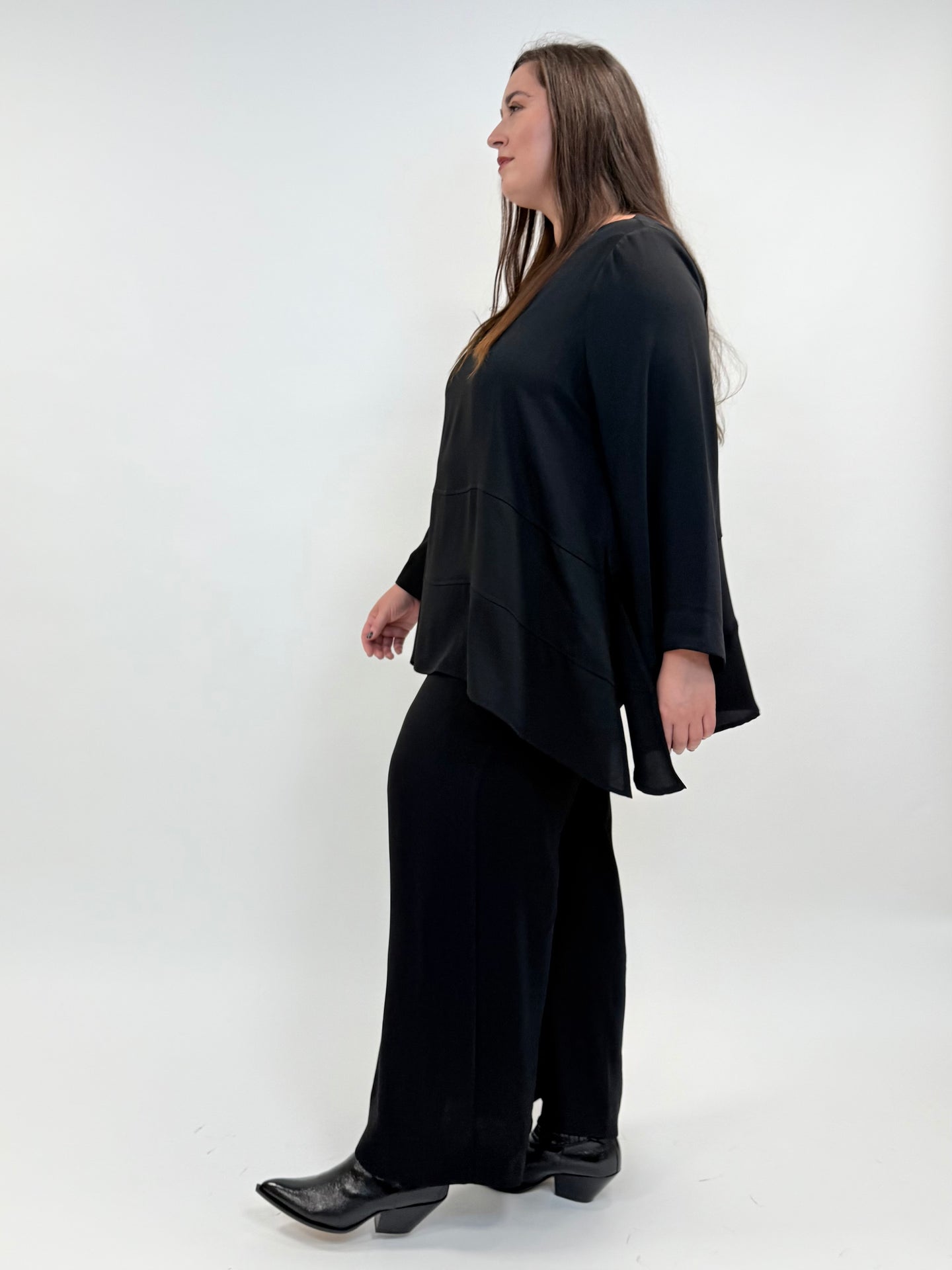 weite Hose in Schwarz von Mat Fashion_grosse Grössen_DE BOER plus Luzern_7