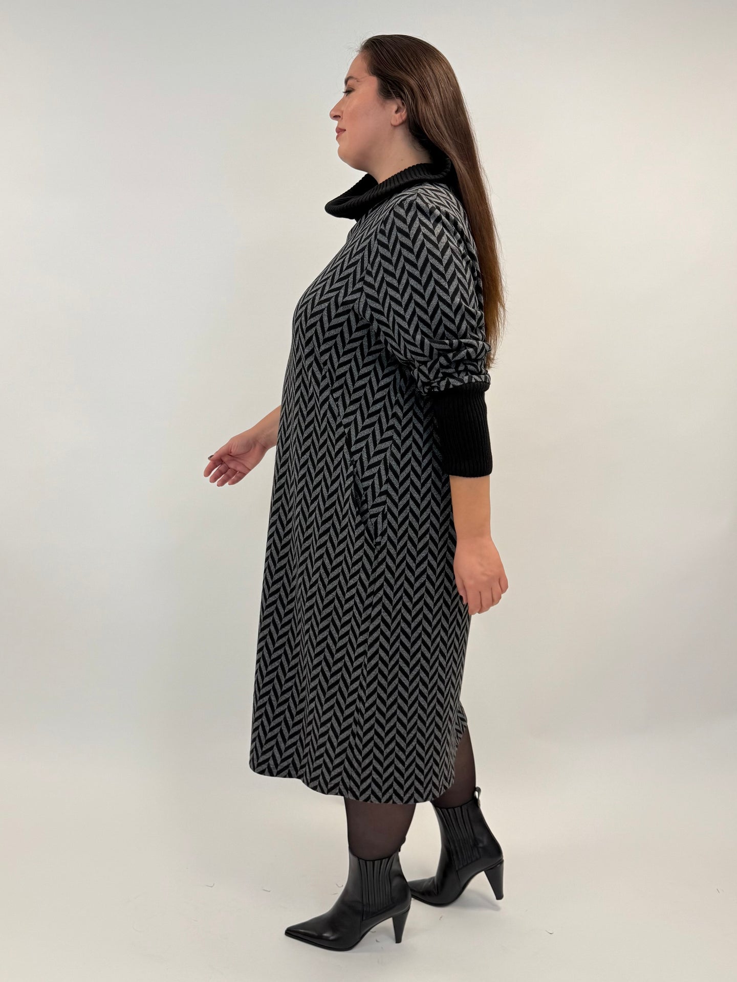 Strickkleid in Fischgard-Optik von Mona Lisa by Interchic_grosse Grössen_DE BOER plus Luzern_