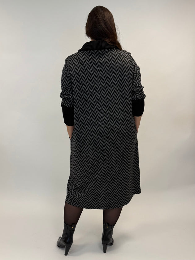 Strickkleid in Fischgard-Optik von Mona Lisa by Interchic_grosse Grössen_DE BOER plus Luzern_5