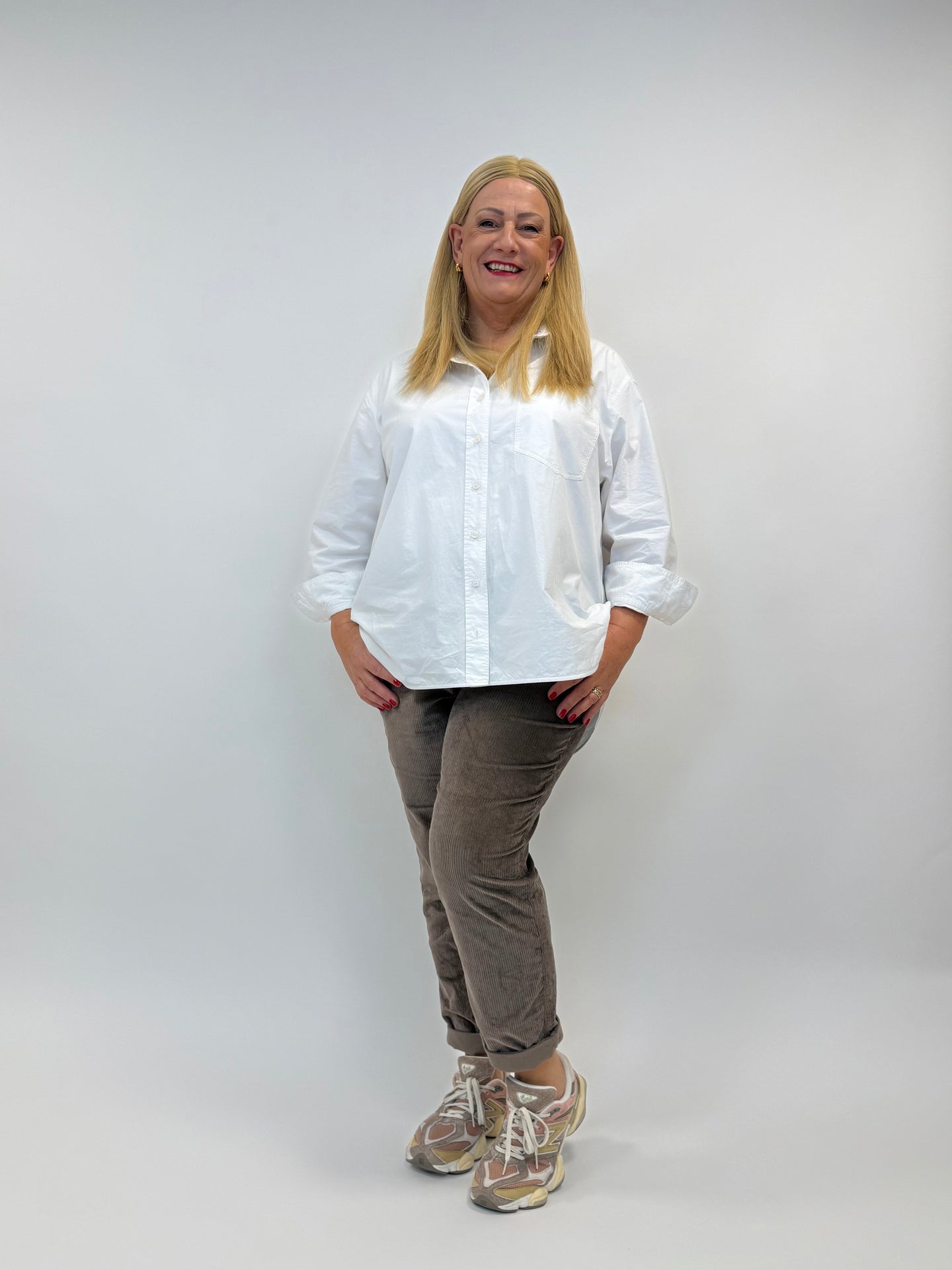 Cordhose in Taupe von Raphaela by Brax_grosse Grössen_DE BOER plus Luzern_4