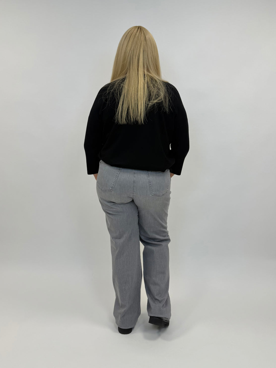 graue Jeans von Raphaela by Brax_grosse Grössen_DE BOER plus Luzern_3