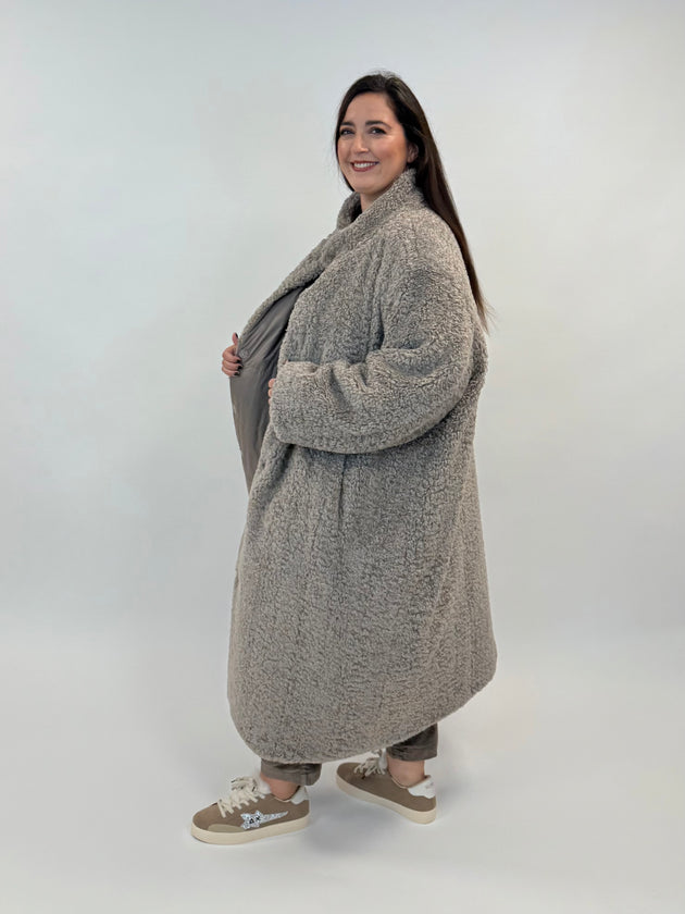 Fake Fur reversibler Mantel in Taupe von White Label by Rofa_grosse Grössen_DE BOER plus Luzern_4