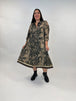 langes Kleid in Snake-Print von Yoek Fashion - grosse Grössen - DE BOER plus Luzern 