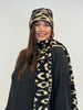 Mütze in Leo_Print in Camel/Schwarz von YOEK_grosse Grössen_DE BOER plus Luzern_2