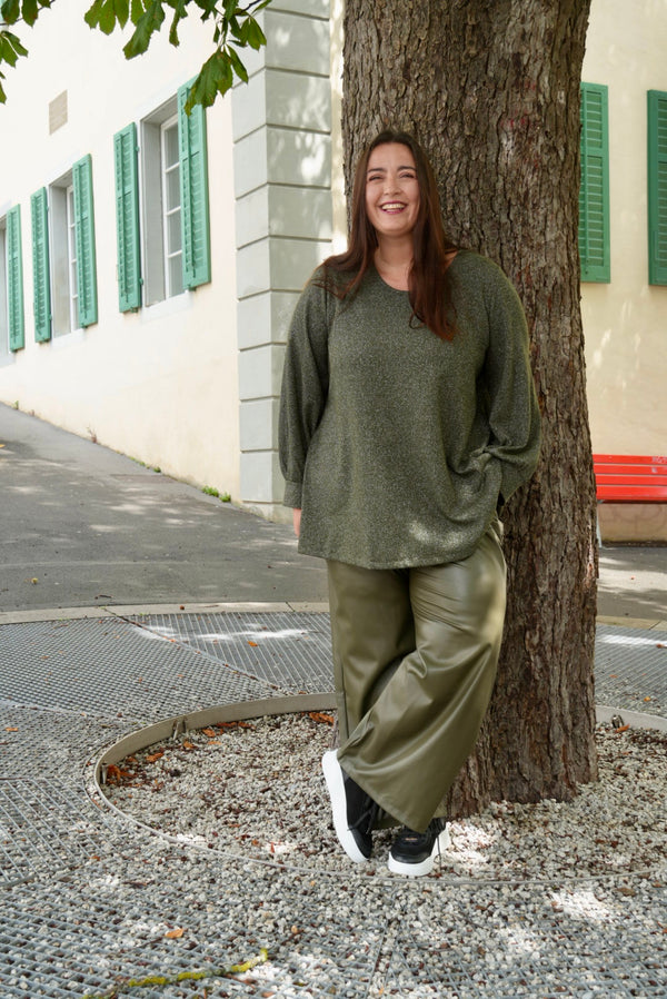 Jersey Pullover mit Lurex mit Fake Lederhose von Yoek_grosse Grössen_DE BOER plus 