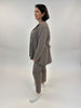 Joggpant-Hose mit Blazer und Blusenshirt in Technomaterial in Taupe von Zeitlos by Luana - grosse Grösssen - DE BOER plus Luzern