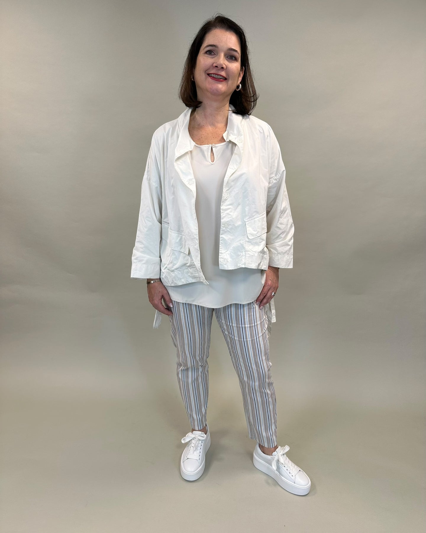 Shirt Bluse in Technomaterial von Zeitlos by Luana_grosse Grössen_DE BOER plus Luzern