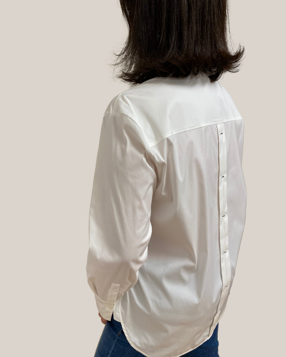 Edle Baumwoll-Bluse mit Ziernaht im Rücken